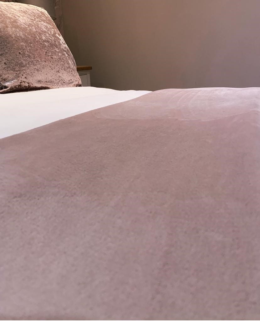 Cosy Light Pink Reversible Throw