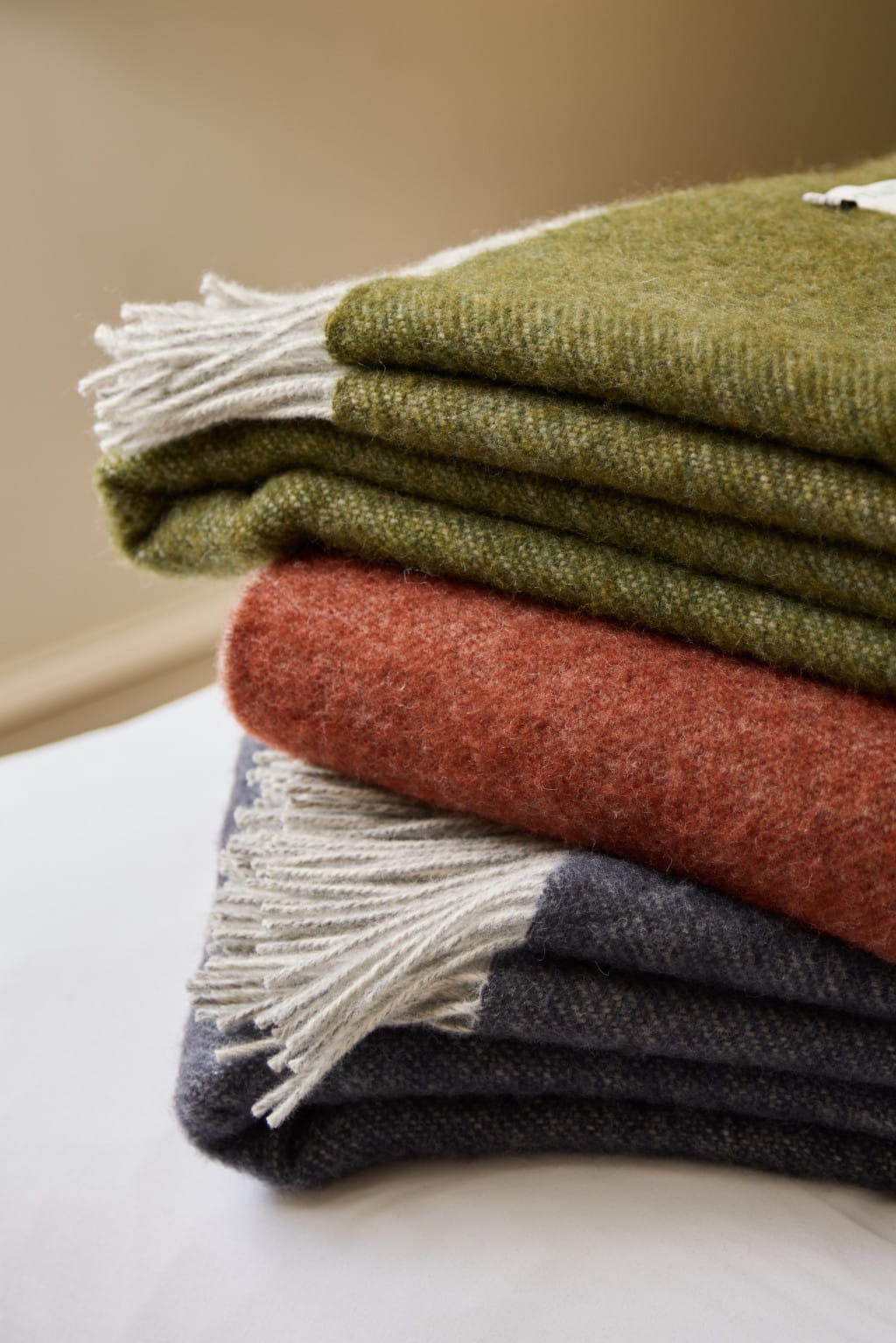 Pure New Wool Dartmoor Throw in Olive