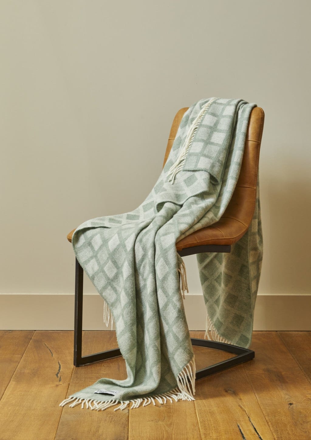 Manhattan Throw Green